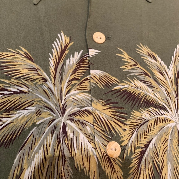 Men's woven printed Hawaiian short sleeves shirt - Picture 2 of 6